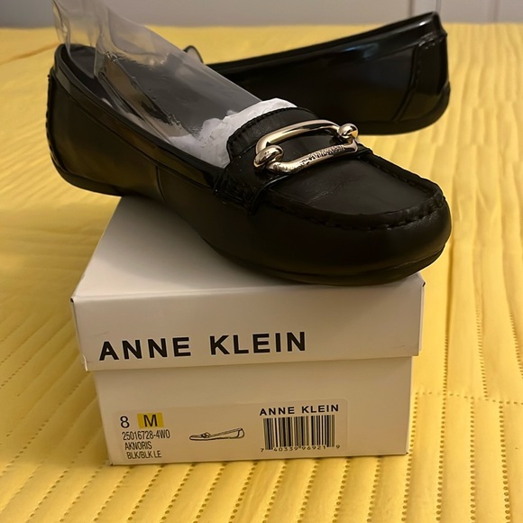 ⬇️⬇️PRICE DROP⬇️⬇️Anne Klein work flats. - Picture 2 of 6